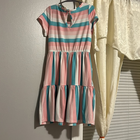 pink white and blue dress - Picture 2 of 3